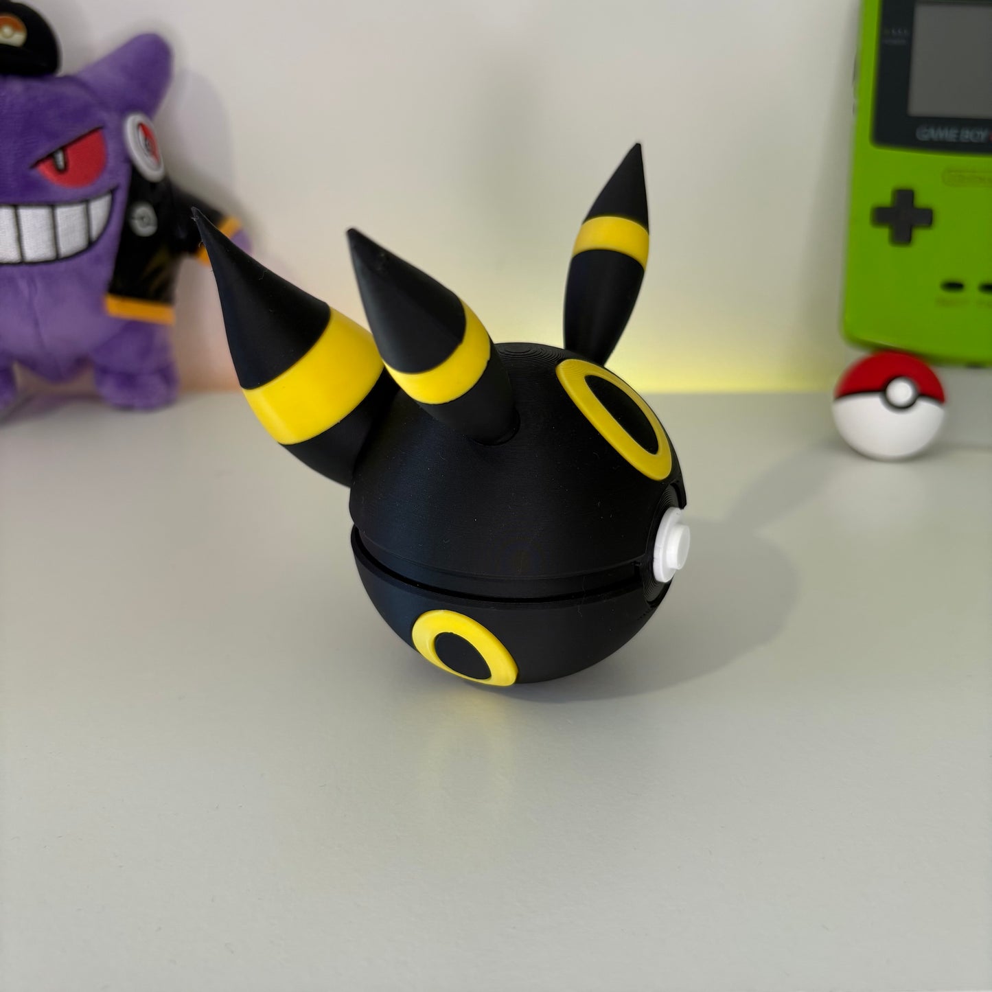 #197 Umbreon Pokeball