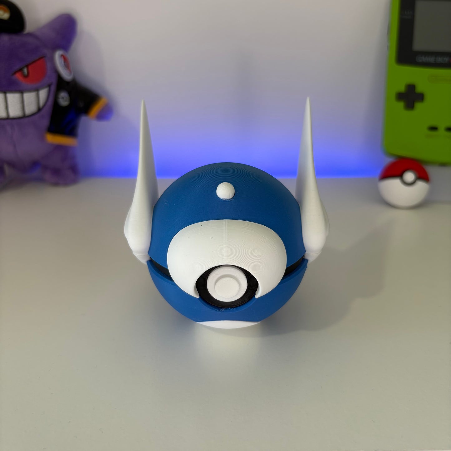#147 Dratini Pokeball